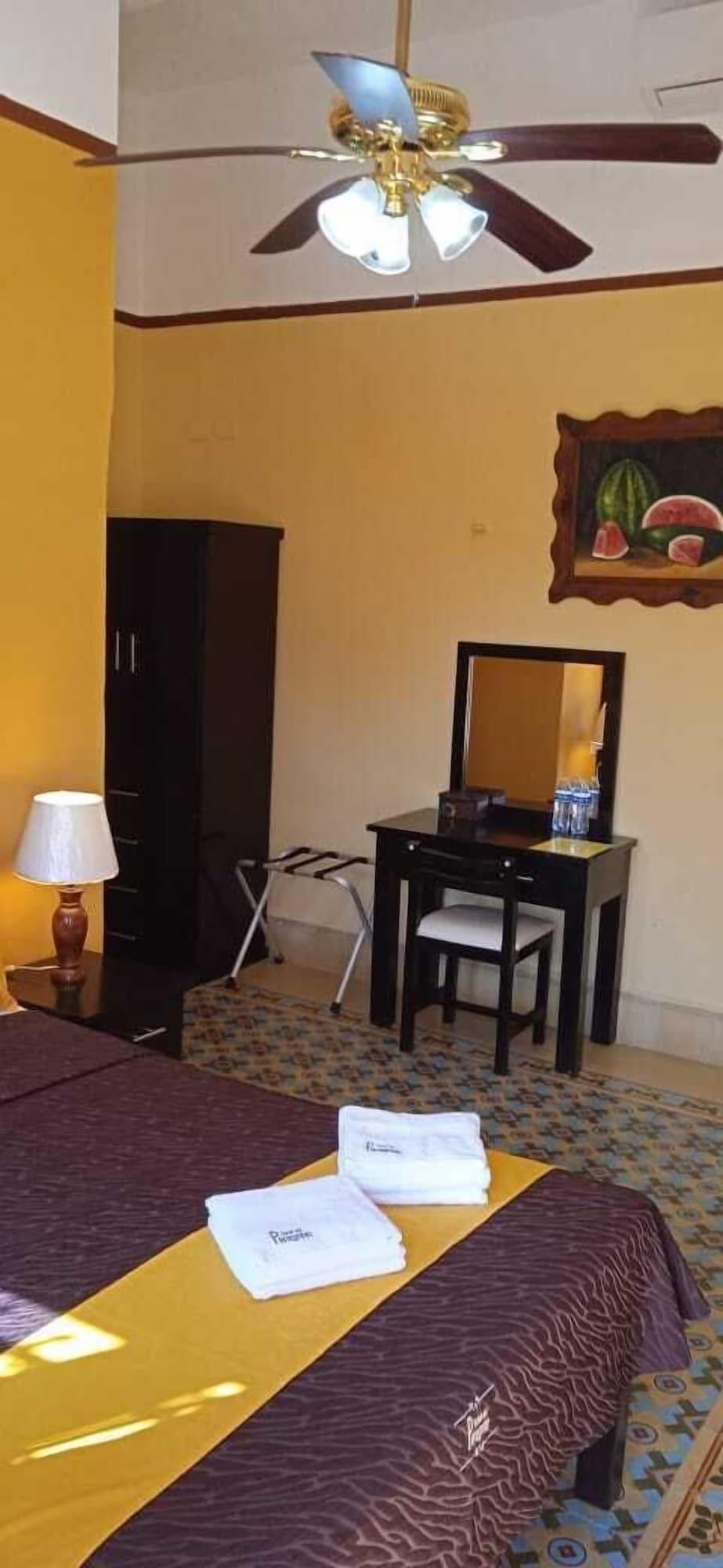Hotel Del Peregrino Boutique Hotel メリダ エクステリア 写真